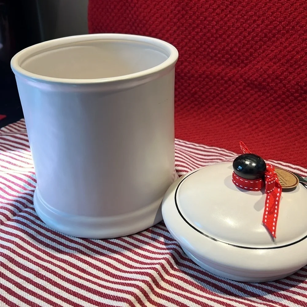 REA DUNN storage canister